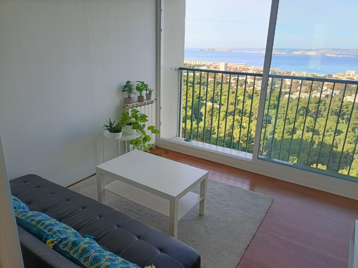 **** Roy D Espagne, Up To 7 People, View In Safe **** *