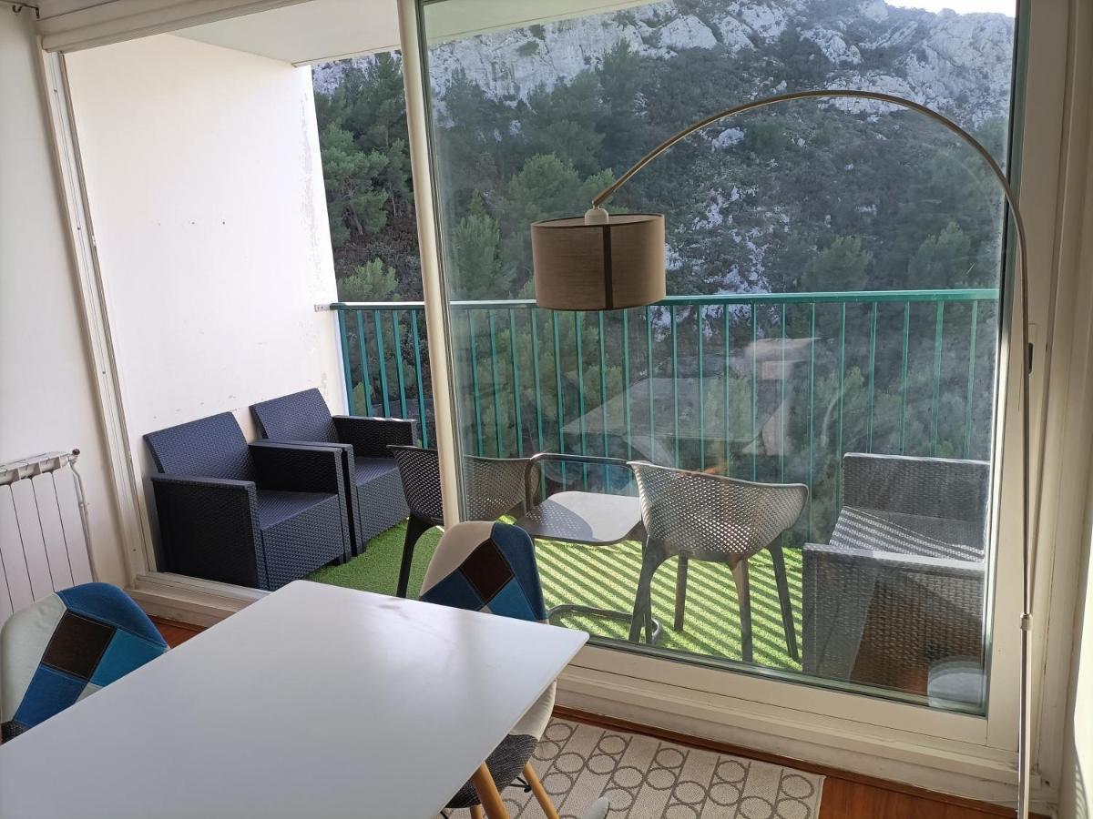 **** Roy D Espagne, Up To 7 People, View In Safe ****